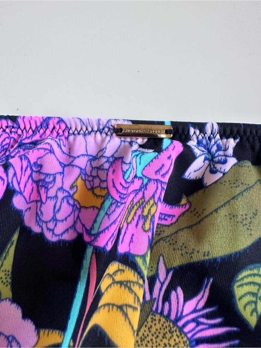Victoria's Secret The Classic Hipster Tapestry ruffle Floral Bikini Bottom Sz m - Picture 4 of 4